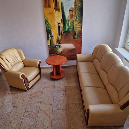 Hotel Podroznik Koszuty Ngoại thất bức ảnh